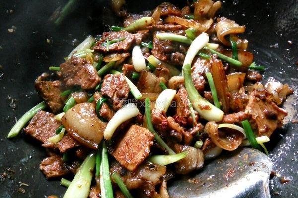 藠头回锅肉的做法图解6