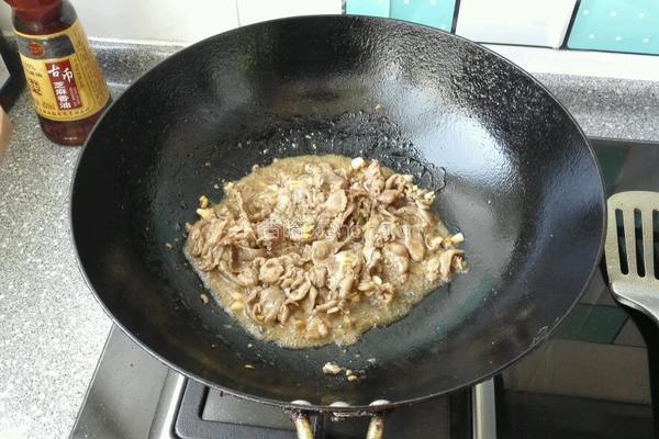 羊肉片炒金针菇的做法图解5