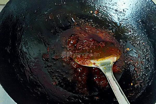 香菇炖冻豆腐的做法图解2