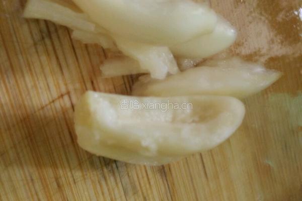 猪心炒咸菜的做法图解2
