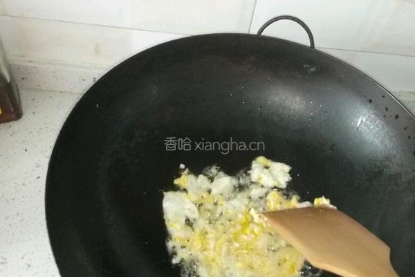 番茄鸡蛋面的做法图解1