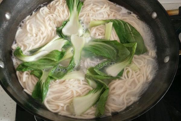 蚝油茄汁拌面的做法图解2