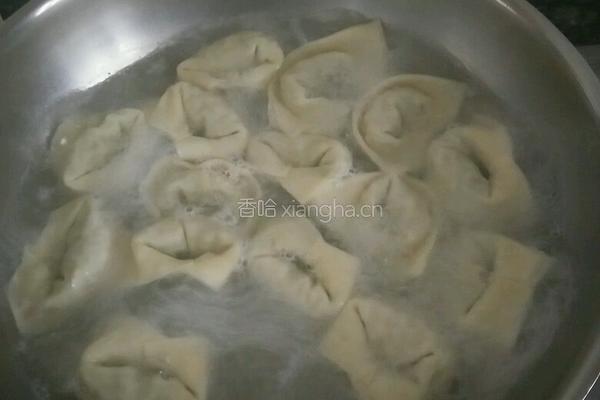 荠菜虾肉大馄饨的做法图解11