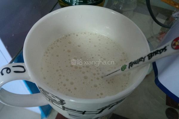 香蕉奶昔的做法图解4