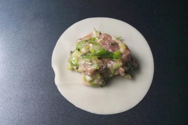 芹菜猪肉饺的做法图解3