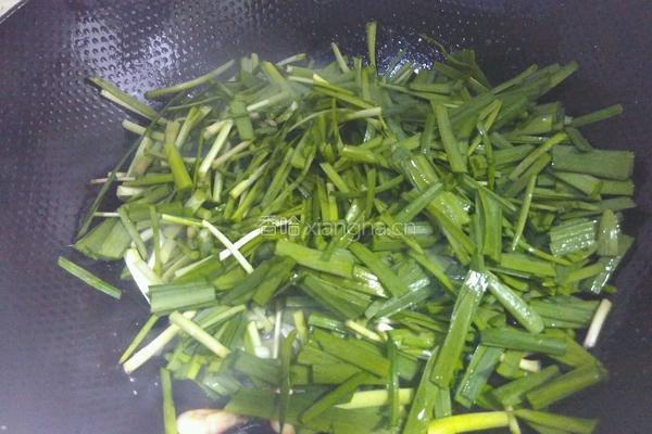 韭菜炒小米虾的做法图解4