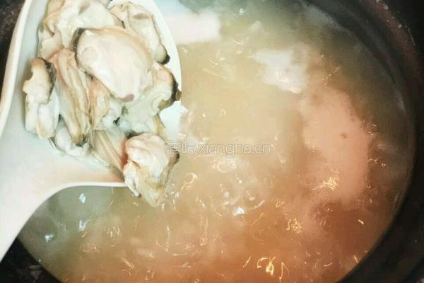 河蚬瘦肉砂锅粥的做法图解8