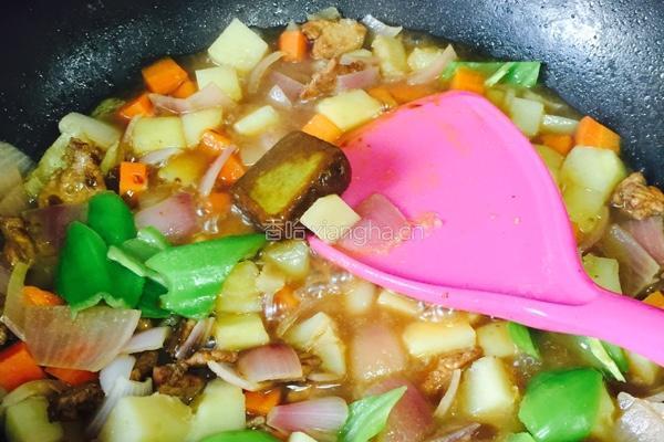 简约快手咖喱牛肉的做法图解6