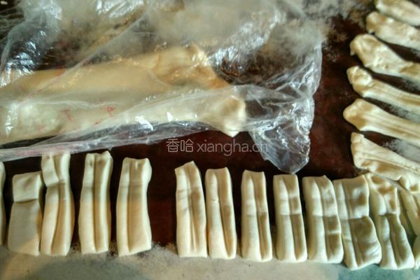 自做小油条的做法图解4