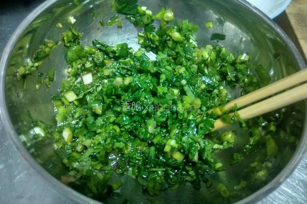 菠菜汤面条的做法图解4