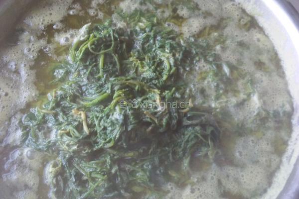 石灰水煮艾草的做法图解4