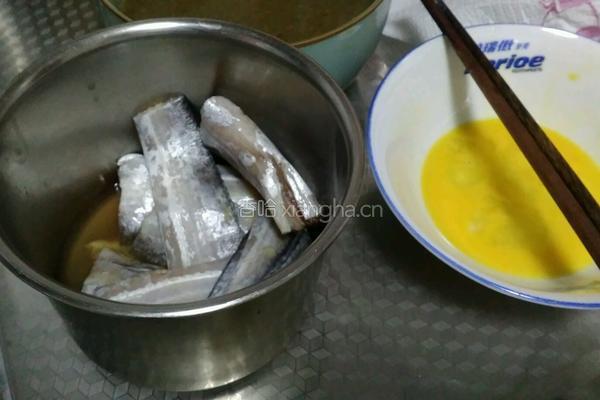 红烧带鱼的做法图解1