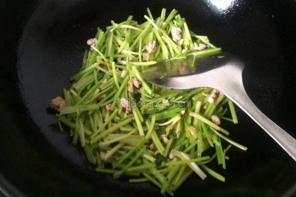 芹菜炒肉末的做法图解3