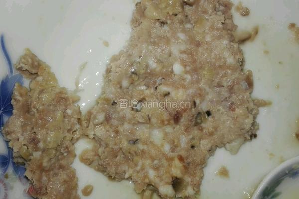 午餐肉丁炒面的做法图解2