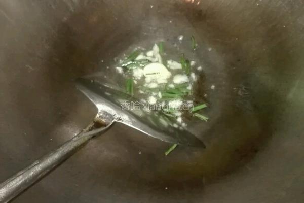 午餐肉丁炒面的做法图解5