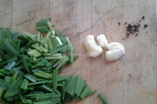 韭菜炒饼的做法图解3