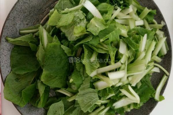 金针菇肥牛小白菜汤的做法图解2