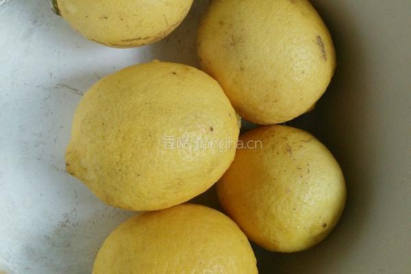 冰糖蜂蜜柠檬茶的做法图解1