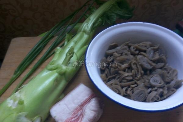 鱼面菜头汤的做法图解1