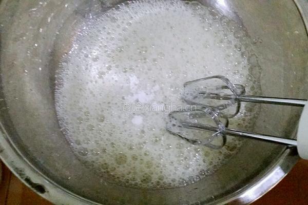 8寸酸奶戚风蛋糕的做法图解3