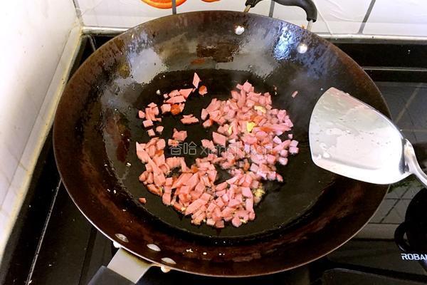 什锦炒饭的做法图解4