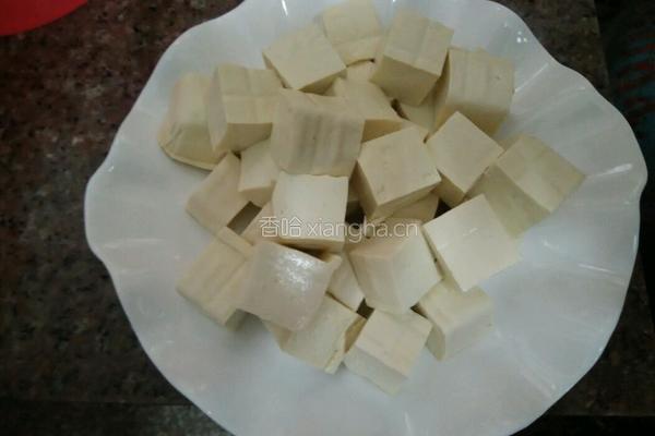 卤水豆腐的做法图解1