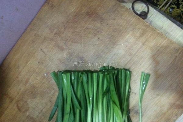 韭菜鸡蛋饺的做法图解3