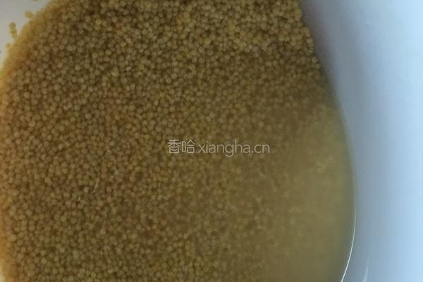 小米南瓜粥的做法图解2