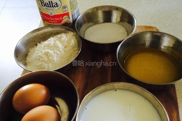草莓千层的做法图解1