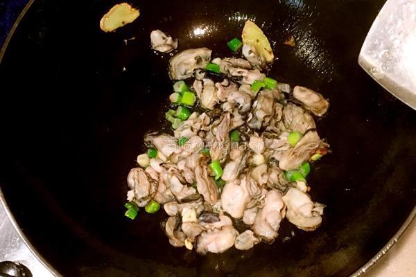 牡蛎炖豆腐的做法图解5