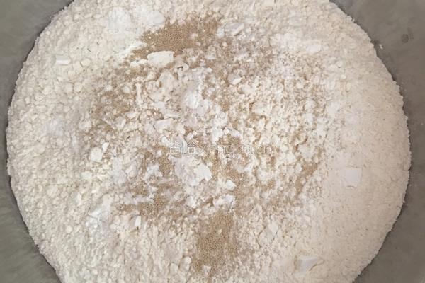 白面麻花卷的做法图解1