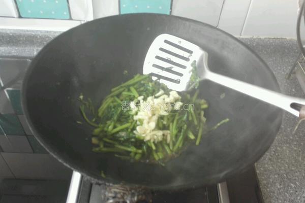 蒜香炒茼蒿的做法图解6