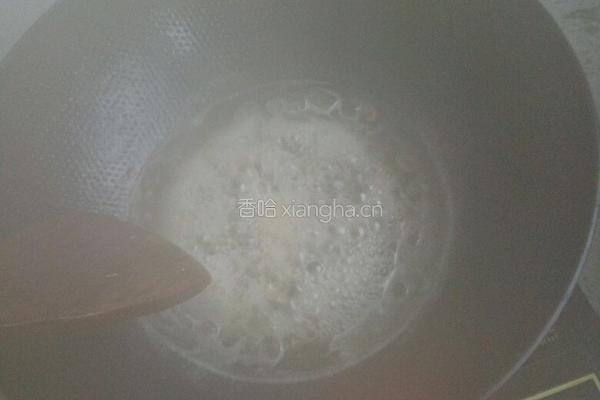 五花肉炖鹌鹑蛋的做法图解4