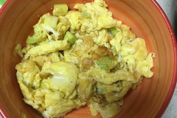 爽口蛋炒饭的做法图解2