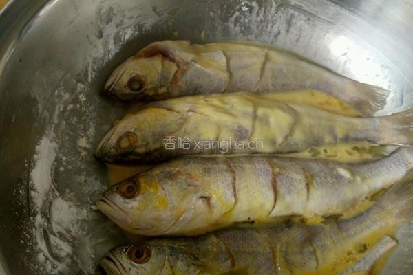 干炸黄花鱼的做法图解3