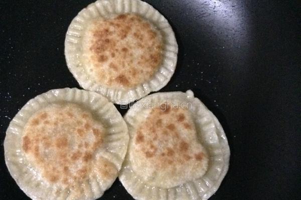 饺子皮香蕉馅饼的做法图解8