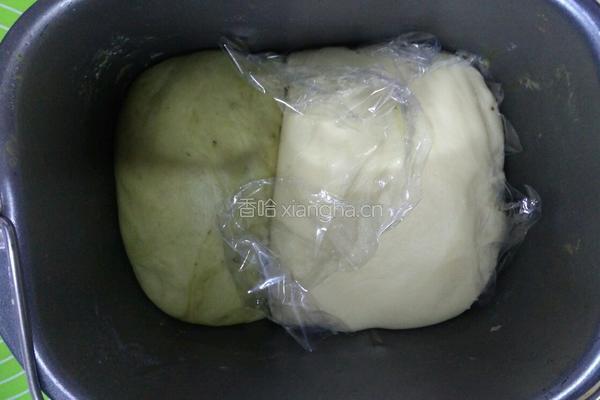抹茶双色土司的做法图解1