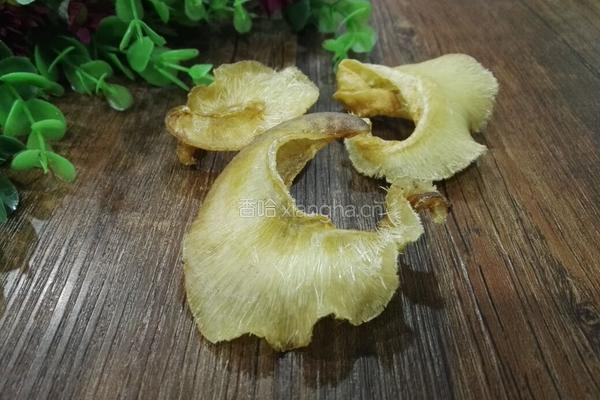 石斛海马鱼翅汤的做法图解1