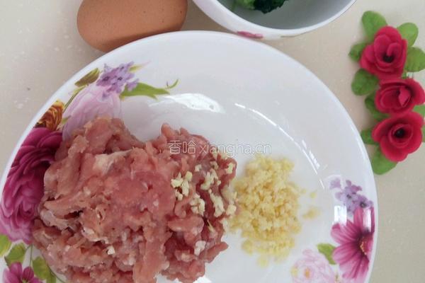 小白菜丸子汤的做法图解1