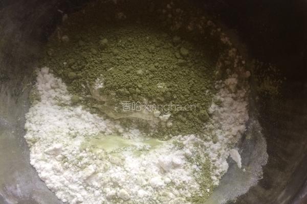 抹茶戚风蛋糕的做法图解3