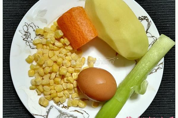 玉米粒土豆饼的做法图解1