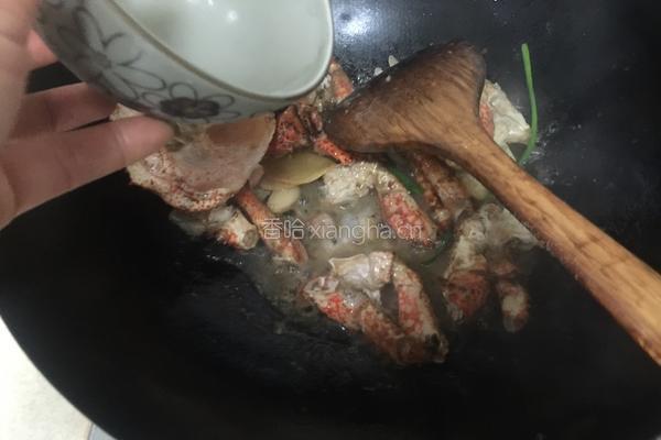 葱姜炒鳕蟹的做法图解5