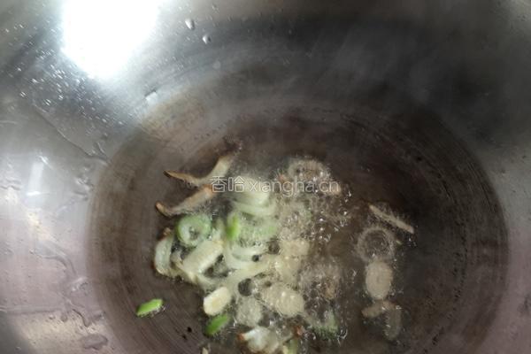 家常茄子打卤面的做法图解2