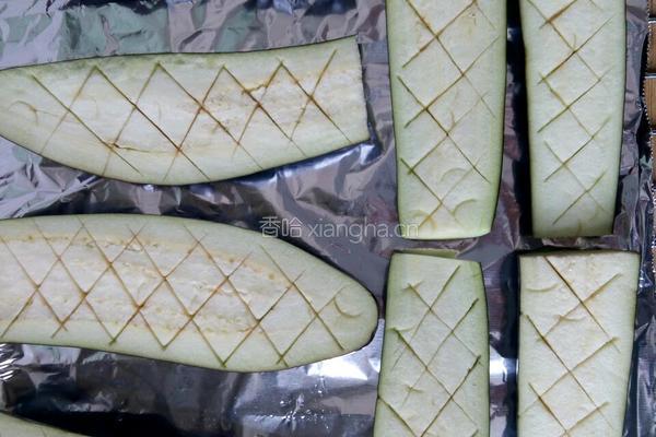 蒜香烤茄子的做法图解1
