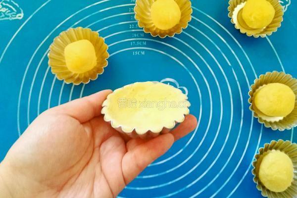 咖啡奶酪蛋挞…花朵挞皮的做法图解5