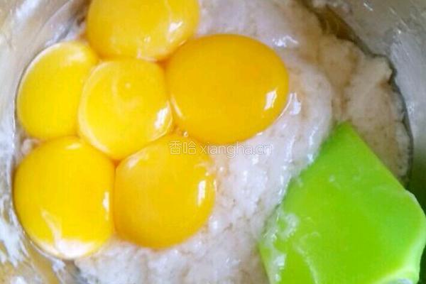 电饭锅版蛋糕的做法图解4