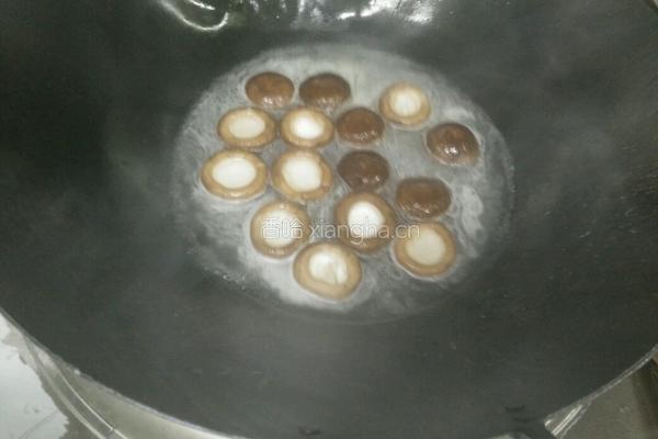 香菇太阳蛋的做法图解2
