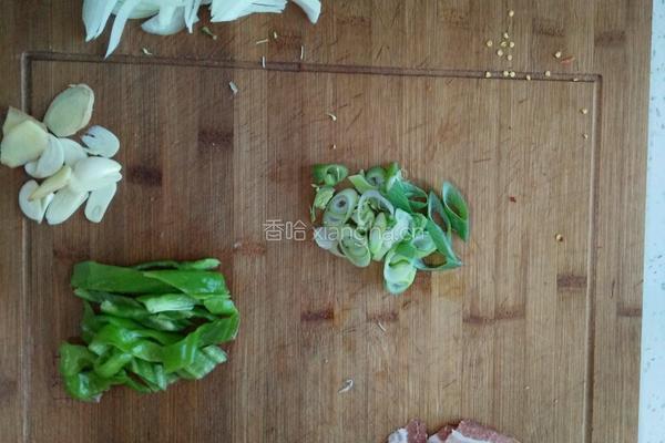 干锅香辣土豆片的做法图解3