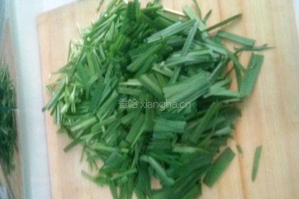 韭菜炒蛏子的做法图解1