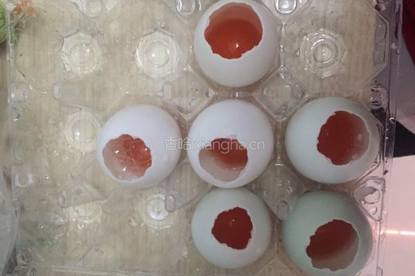 咸鸭蛋糯米饭的做法图解1